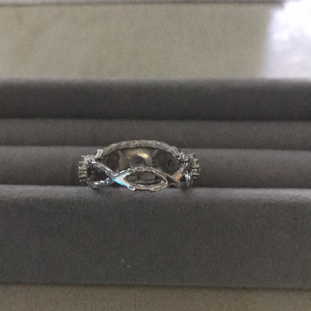 Ring - Picture 2 of 2